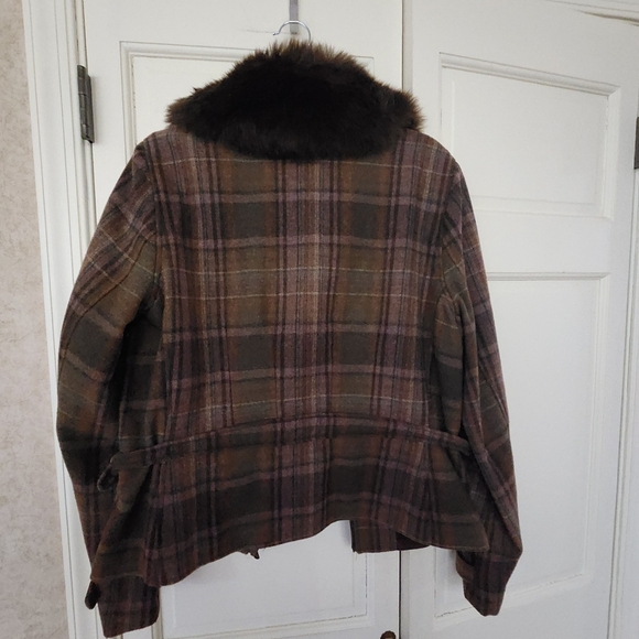 Ralph Lauren Suede Jacket – Fur Collar – Size 14 .pit To Pit 22" Lenght 26" - Picture 7 of 16
